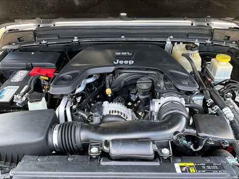 Used 2020 Jeep Gladiator Sport w/ Quick Order Package 24S AWD/4WD image 30