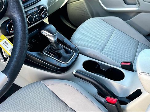 Used 2022 Kia Soul LX FWD image 13