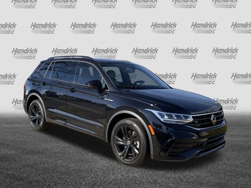 Used 2024 Volkswagen Tiguan SE R-Line image 2
