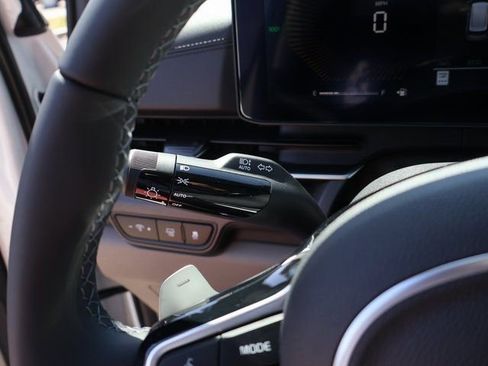 New 2026 Kia Carnival EX FWD image 30