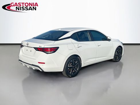 Used 2024 Nissan Sentra SV image 9