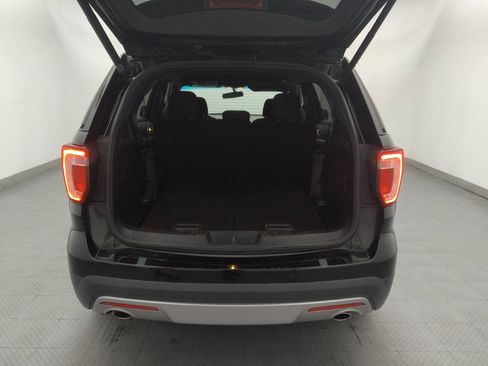 Used 2016 Ford Explorer XLT w/ Equipment Group 201A FWD image 29