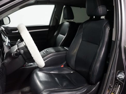 Used 2016 Toyota Highlander XLE FWD image 6