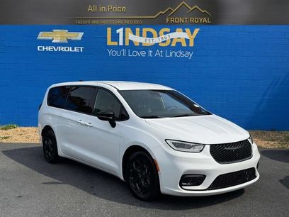 Used 2024 Chrysler Pacifica Limited