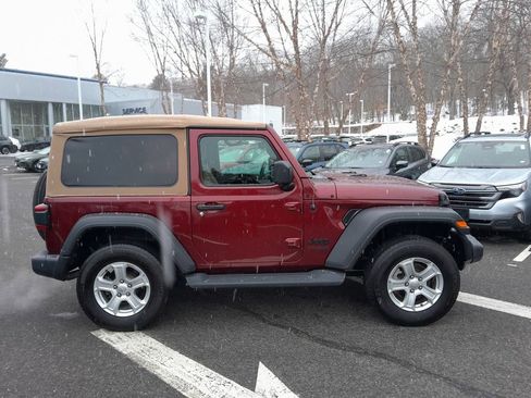 Used 2021 Jeep Wrangler Sport S image 8