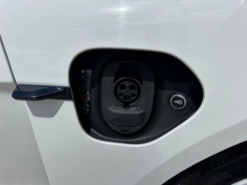 Certified 2022 Porsche Taycan Turbo S AWD/4WD image 47