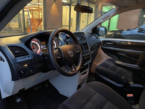 Used 2015 Dodge Grand Caravan SE w/ Quick Order Package 29E SE image 8