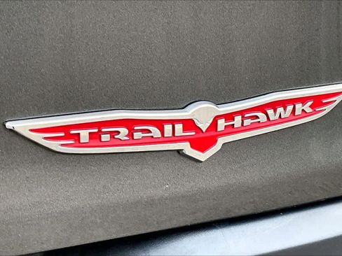 Used 2014 Jeep Cherokee Trailhawk w/ Leather Interior Group image 11