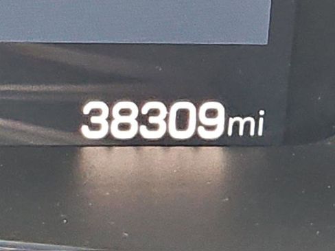 Certified 2024 GMC Canyon Elevation w/ Elevation Premium Package image 12