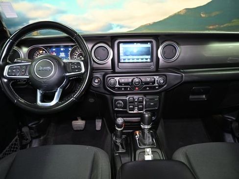 Used 2021 Jeep Wrangler Unlimited Sahara image 59