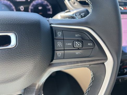 New 2025 Jeep Grand Cherokee Limited AWD/4WD image 23