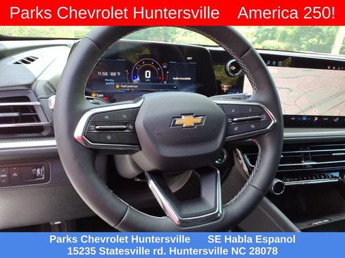 New 2026 Chevrolet Traverse LT w/ Driver Confidence Package FWD image 3