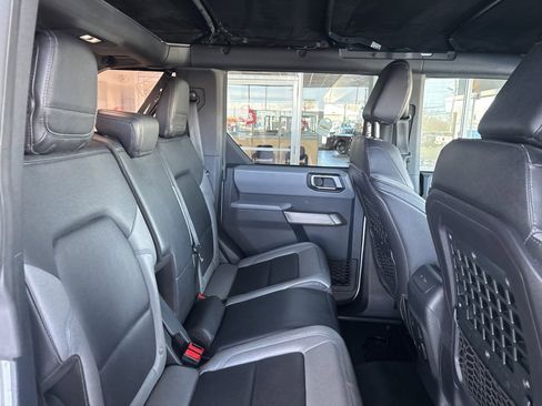 Used 2021 Ford Bronco Black Diamond image 27