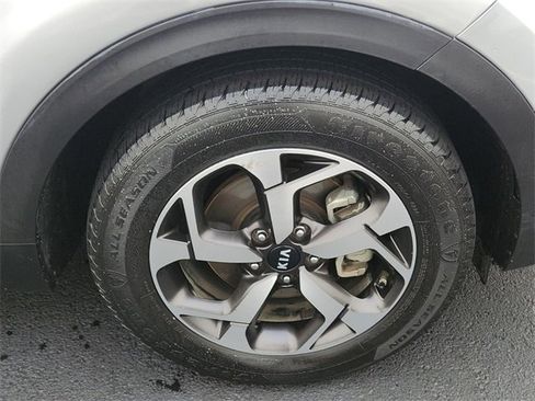 Used 2022 Kia Sportage LX image 16