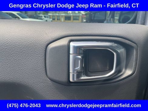 Certified 2025 Jeep Wrangler Unlimited Sahara AWD/4WD image 36