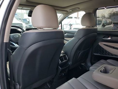 Used 2020 Hyundai Santa Fe Limited image 12