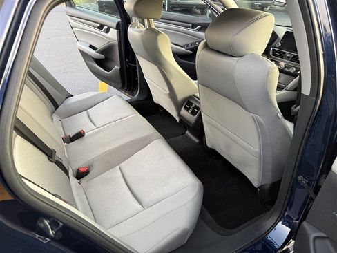 Used 2018 Honda Accord EX image 7