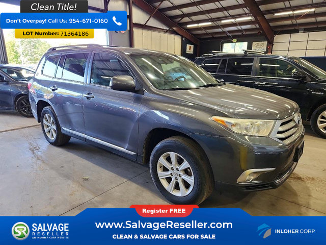 Used 2013 Toyota Highlander Plus AWD/4WD image 5