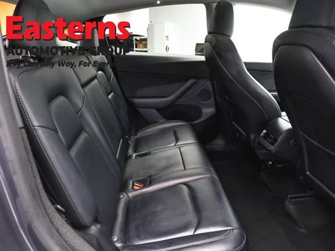 Used 2023 Tesla Model Y Long Range AWD/4WD image 17