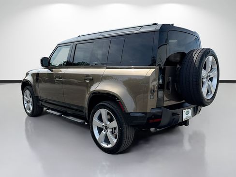 New 2026 Land Rover Defender 110 X-Dynamic SE AWD/4WD image 3