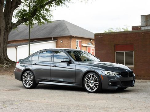 Used 2016 BMW 340i xDrive Sedan AWD/4WD image 7