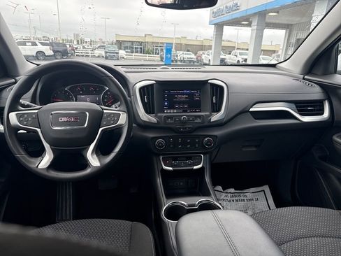 Used 2023 GMC Terrain SLE image 15