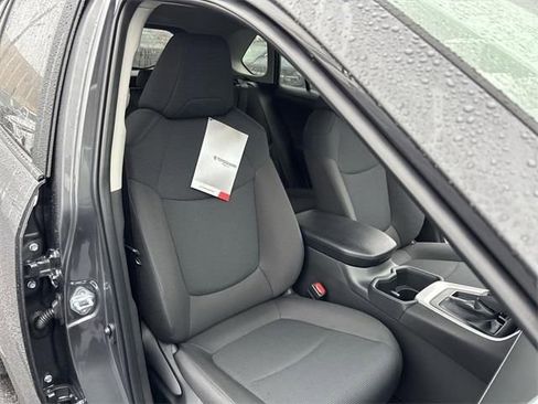 Used 2025 Toyota RAV4 LE image 24
