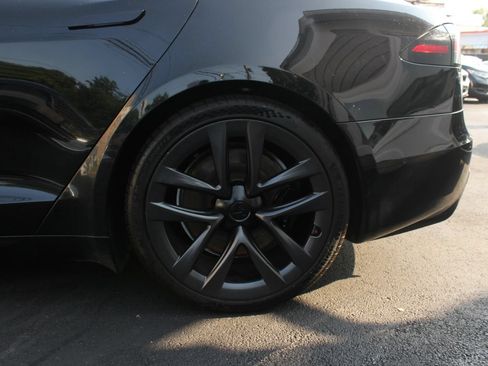 Used 2022 Tesla Model S Plaid AWD/4WD image 6