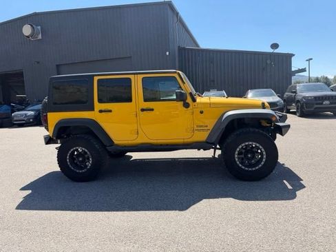 Used 2015 Jeep Wrangler Unlimited Sport w/ Quick Order Package 24S AWD/4WD image 7