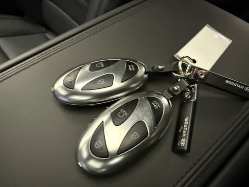 Used 2024 Hyundai Santa Fe Calligraphy image 20