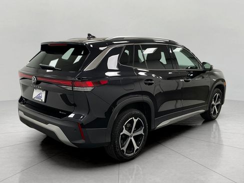 Used 2026 Volkswagen Tiguan SE AWD/4WD image 4