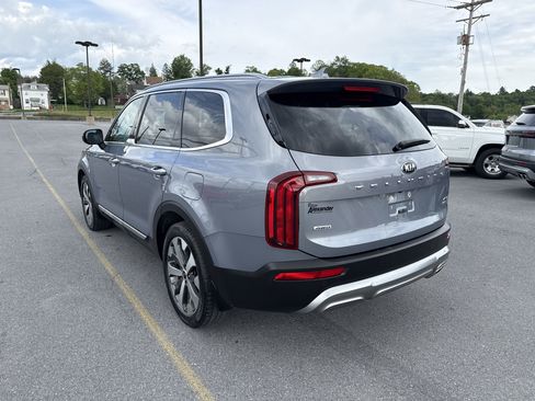 Used 2020 Kia Telluride S w/ S 8 Passenger Seating Package AWD/4WD image 6