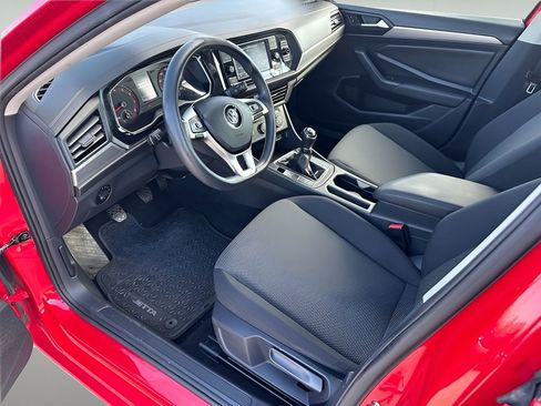 Used 2020 Volkswagen Jetta R-Line image 10