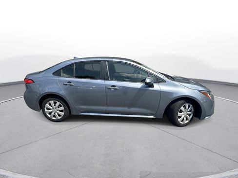 Used 2020 Toyota Corolla LE FWD image 5
