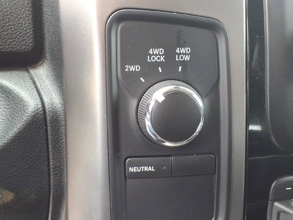 Used 2018 RAM 2500 Laramie w/ Sport Appearance Group AWD/4WD image 19