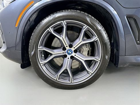 Used 2022 BMW X5 xDrive45e w/ M Sport Package image 8