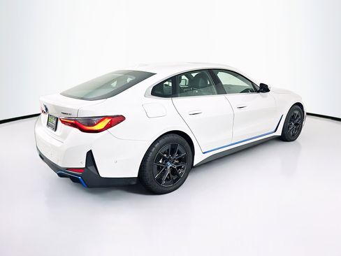 Used 2024 BMW i4 eDrive40 image 9