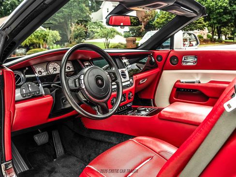 Used 2016 Rolls-Royce Dawn RWD image 89