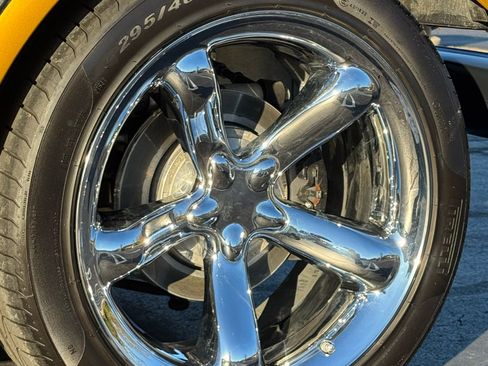 Used 2002 Chrysler Prowler image 10