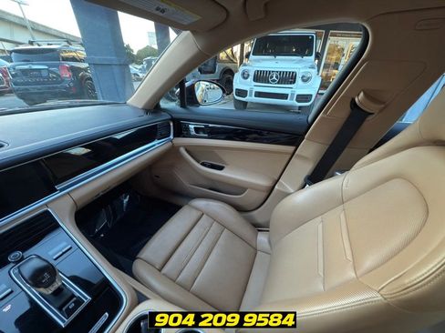 Used 2020 Porsche Panamera 4 AWD/4WD image 28