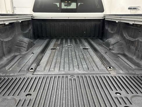 Used 2017 Nissan Titan PRO-4X image 28