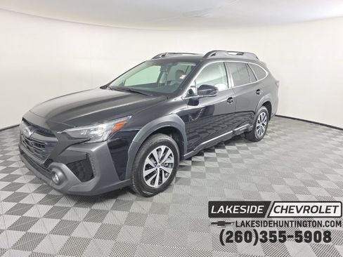 Used 2024 Subaru Outback Premium AWD/4WD image 1
