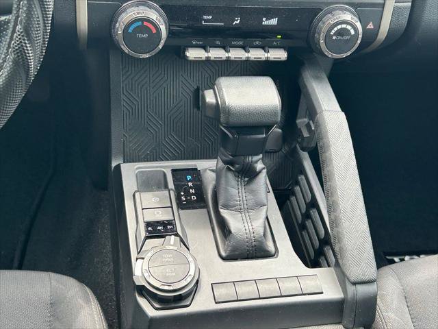 Certified 2024 Toyota Tacoma SR5 AWD/4WD image 20