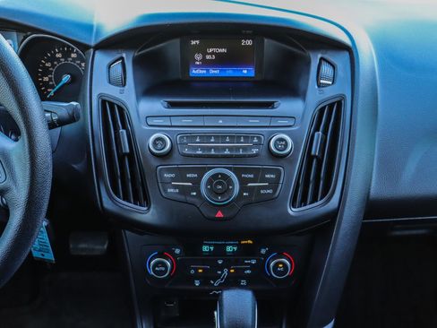 Used 2017 Ford Focus SE image 23