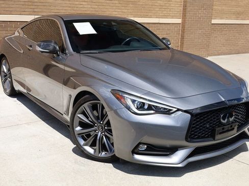 Used 2022 INFINITI Q60 Red Sport 400 w/ Carbon Fiber Package image 7