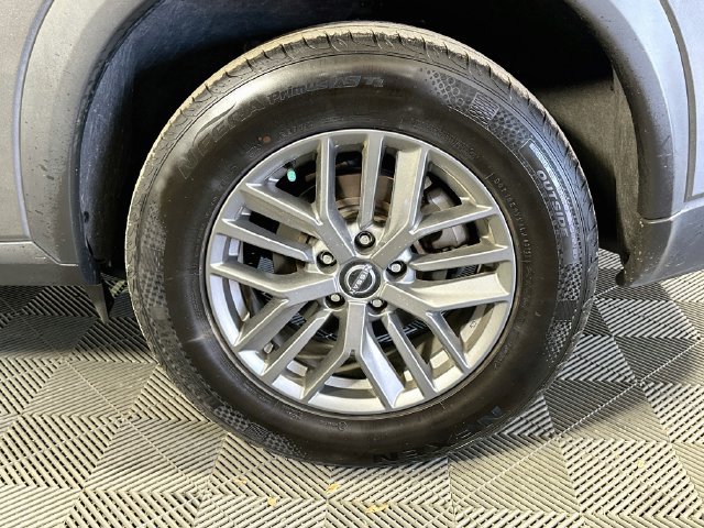 Used 2023 Nissan Rogue S FWD image 27