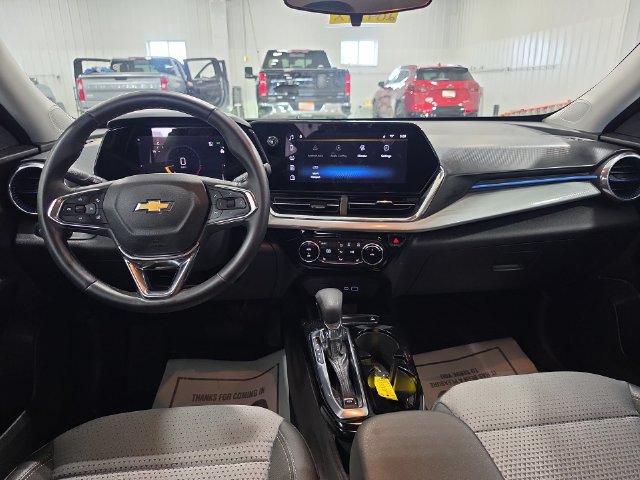 Used 2025 Chevrolet Trax LT w/ Driver Confidence Package FWD image 9
