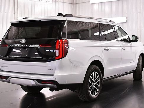 Used 2025 Ford Expedition Max Platinum image 7