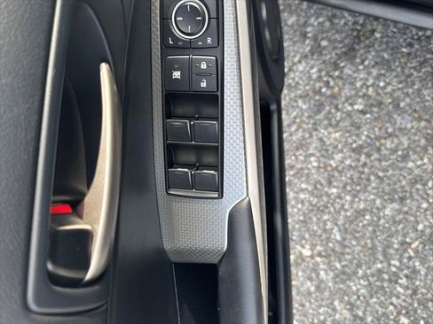 Used 2018 Lexus IS 300 F Sport w/ F Sport Package RWD image 11