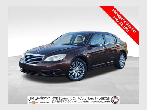 Used 2012 Chrysler 200 Limited image 1
